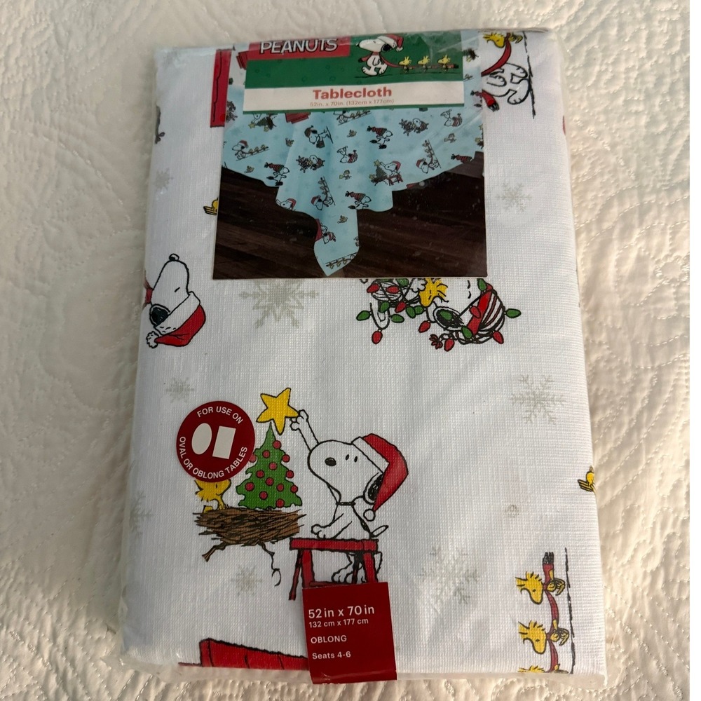 Peanuts Tablecloth Christmas‎ Snoopy Woodstock 52x70 White Holiday Oblong Vinyl